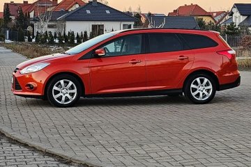 Ford Focus 1.6 Benz.150KM Tredn 2012r. Bogate wyposaż. Zarejestrowany 